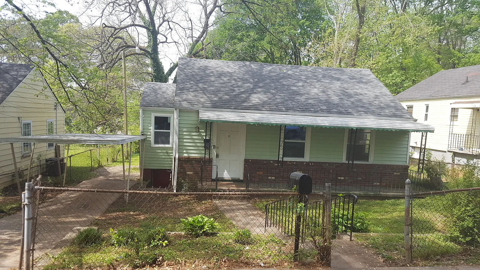 1709 Crestview Street